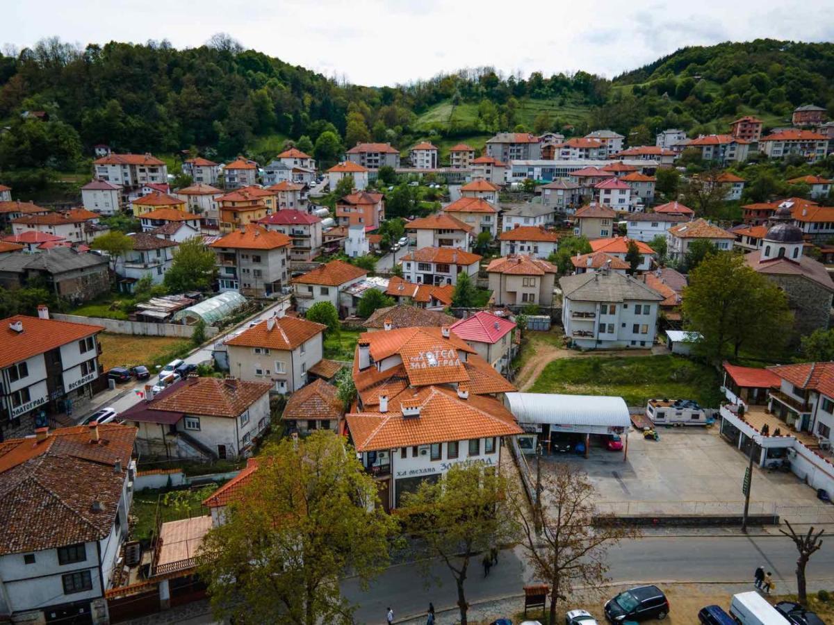 Семеен Хотел Златоград Exterior photo