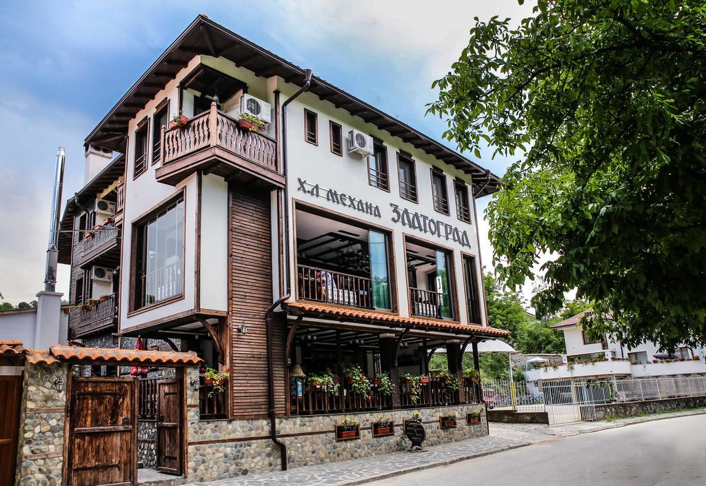Семеен Хотел Златоград Exterior photo